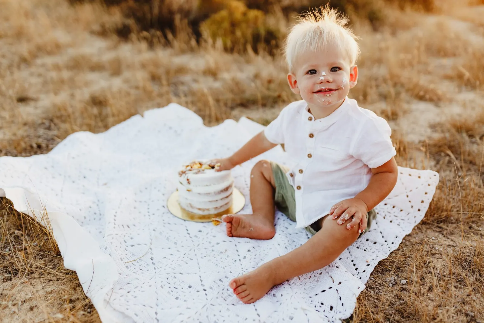 Smash the cake: what the first-birthday session is like